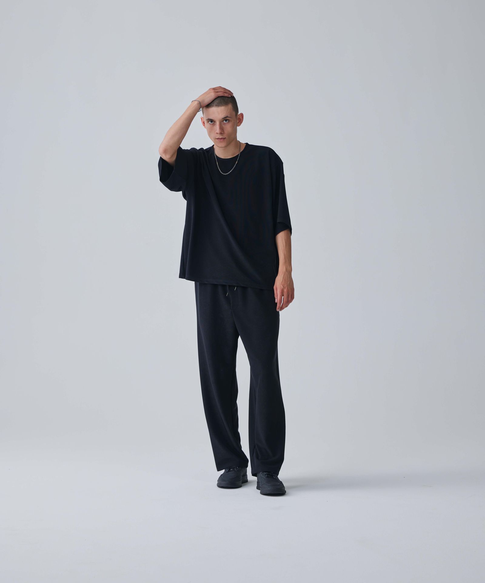 【大人のリゾートTシャツ】 リラックスシルエット / ブラック / オーバーサイズシルエット / 吸水速乾・UV機能 / 2way ストレッチ