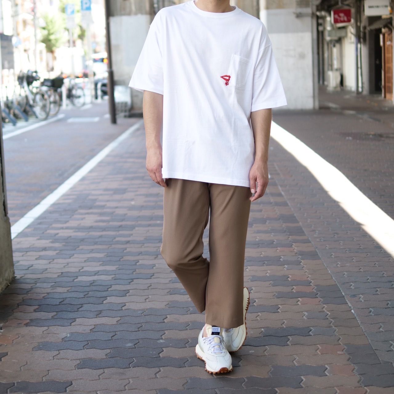大人が愛する「ワイドパンツ」