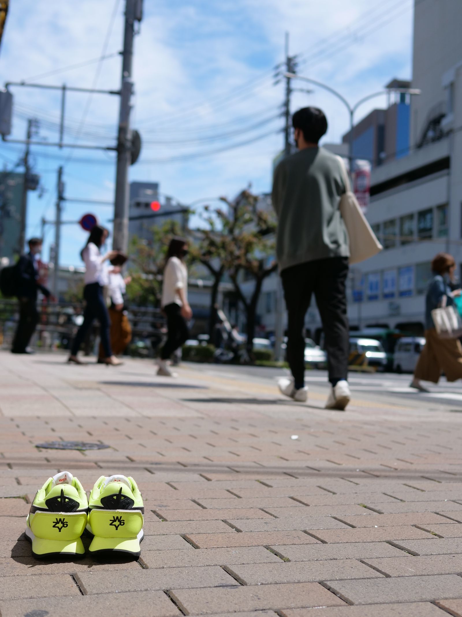 JET-M / NEON YELLOW /ローカットスニーカー「スウェード×ナイロン×レザーの異素材コンビネーション」
