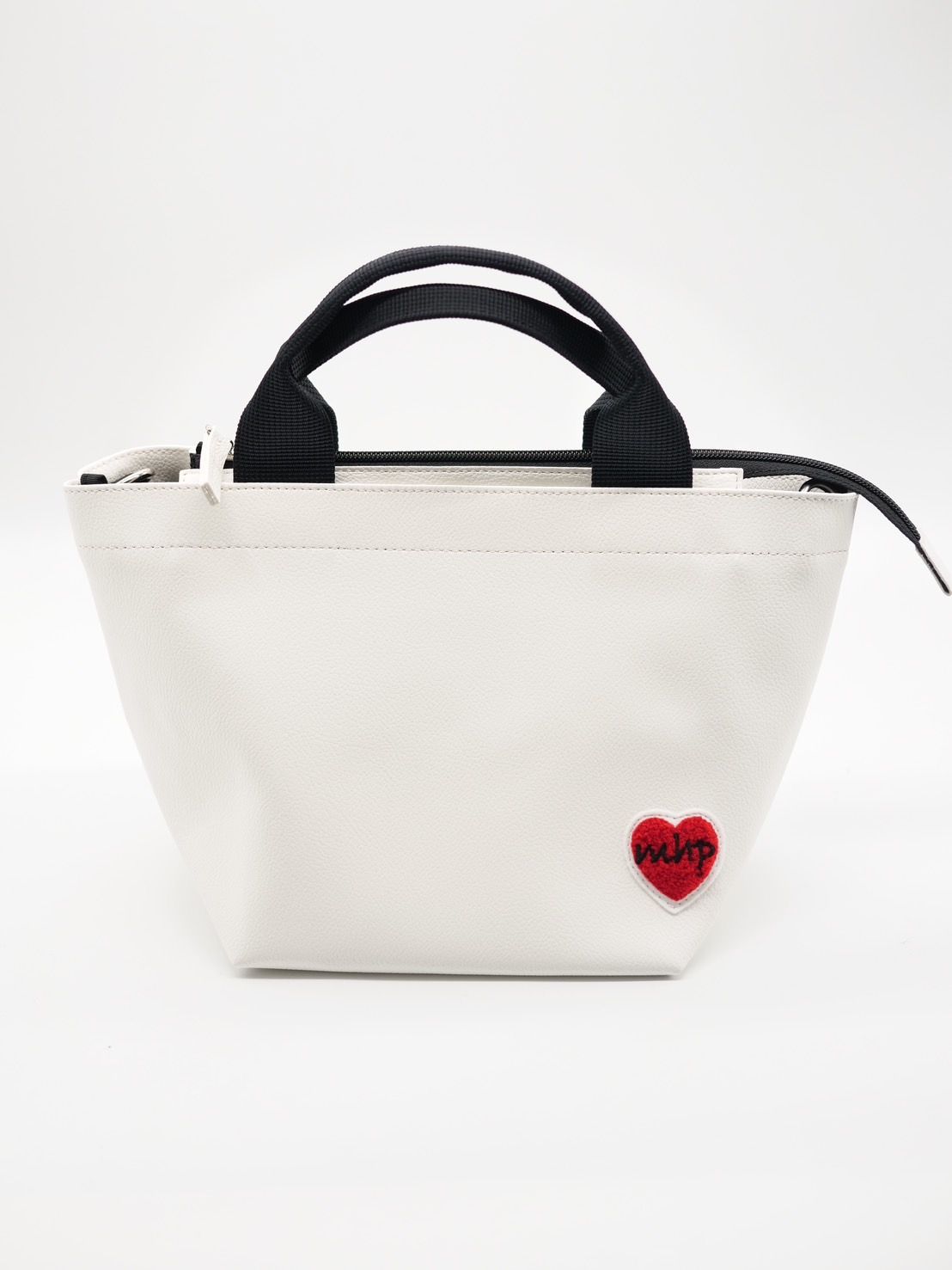 【実用性が高いBAG】 PARISブランドトートバッグ / ハート刺繍 / ショルダーバック