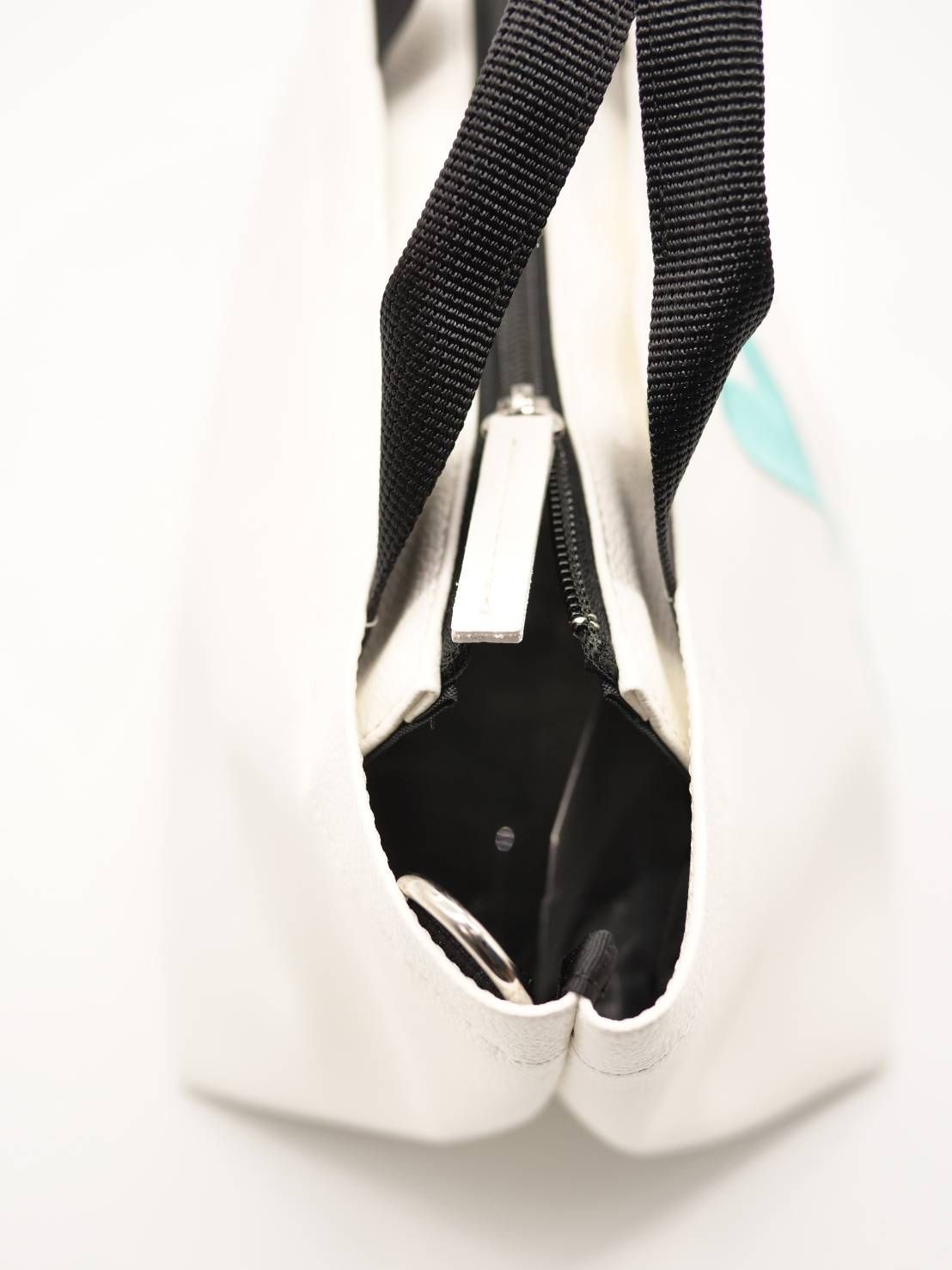 【実用性が高いBAG】 PARISブランドトートバッグ / WHITE / ハートデザイン / 刺繍 / ショルダーバック
