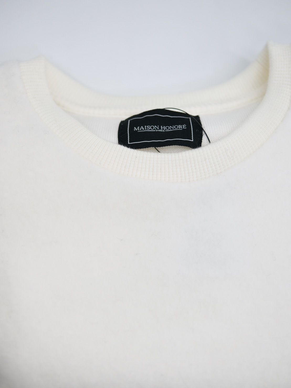 【パリで愛される】PARISブランド /  ハートワンポイント / WOOLブレンド / ユニセックス / セーター