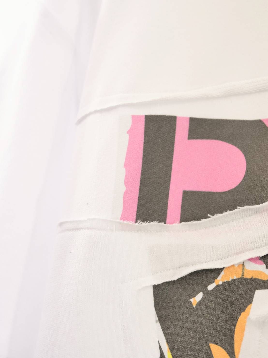 【パッチワークで表現】 Art Tシャツ / 100％コットン / WHITE / アートブランド / ユニセックス