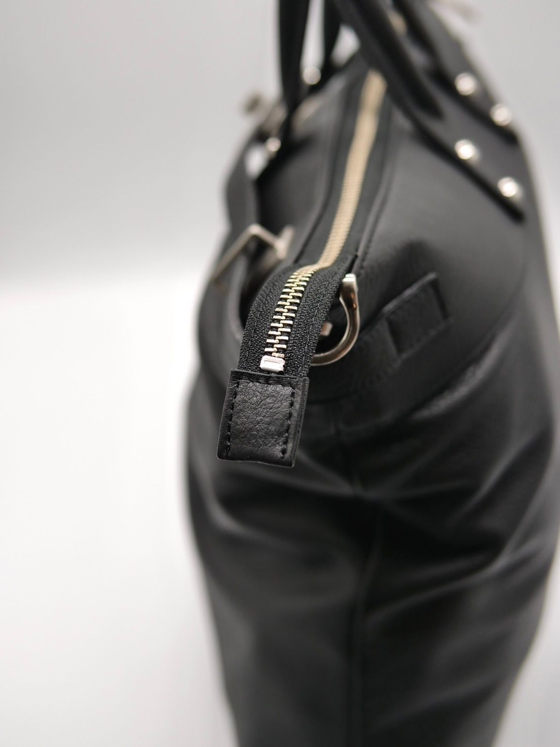 【M.U.L/ エムユーエル】本革（レザー） ブラック / ヘルメットバック / 日本製 / Made in Japan / 2way Bag / ショルダートートBag / メンズ レディース 兼用 UNISEX