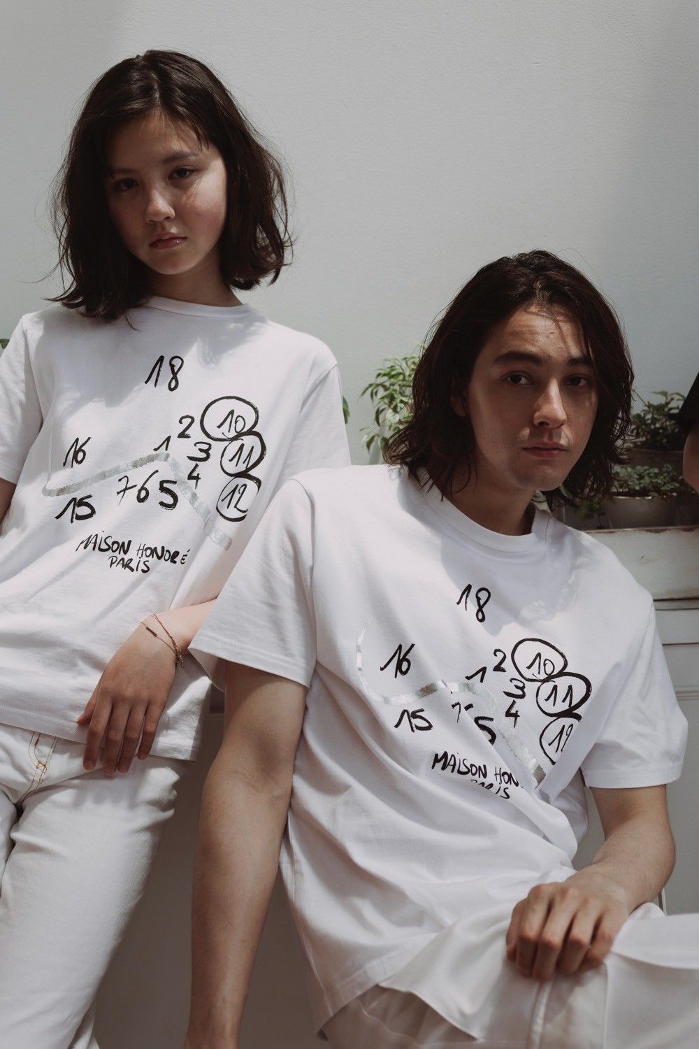【大人オシャレTシャツ】 Kevin / WHITE / コットン100％ / レギュラーフィット / ユニセックス/ Tシャツ