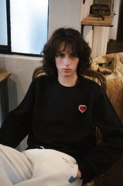 【パリで愛される】PARISブランド /  ハートワンポイント / WOOLブレンド / ユニセックス / セーター