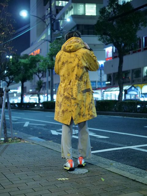 いつもと違った新鮮な着こなしで差別化を表現。