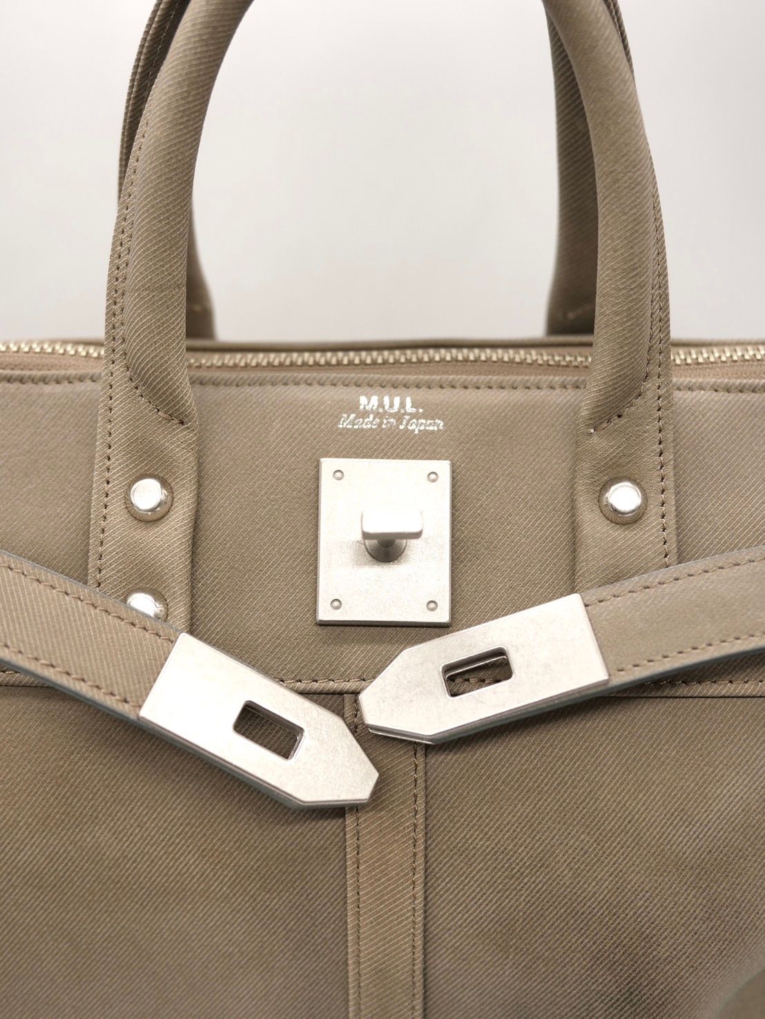 【M.U.L/ エムユーエル】本革（レザー） グレージュ / ヘルメットバック / 日本製 / Made in Japan / 2way Bag / ショルダートートBag / メンズ レディース 兼用 UNISEX
