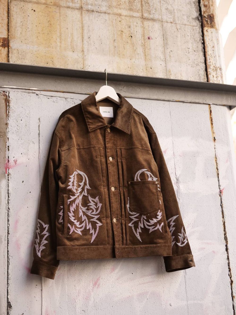 ブラウン コーデュロイブルゾン｜40代“大人”のための差別化アウター