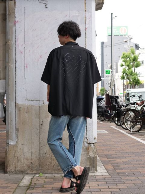 【オーバーサイズシャツ】 紋章デザイン / アートファッション / オーバーサイズ /  BLACK / ドレスシャツ / 半袖