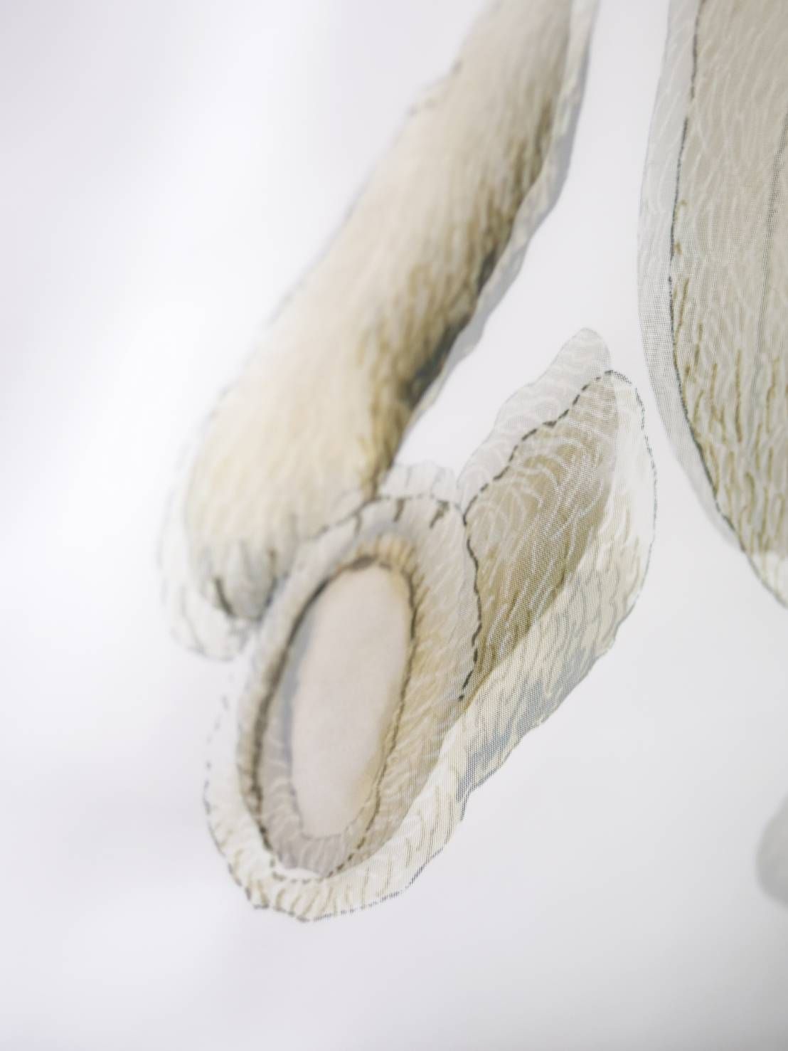 可愛いだけでは終わらない。違和感を纏う3DアートTシャツ / UNISEX /WHITE/ オーバーサイズ