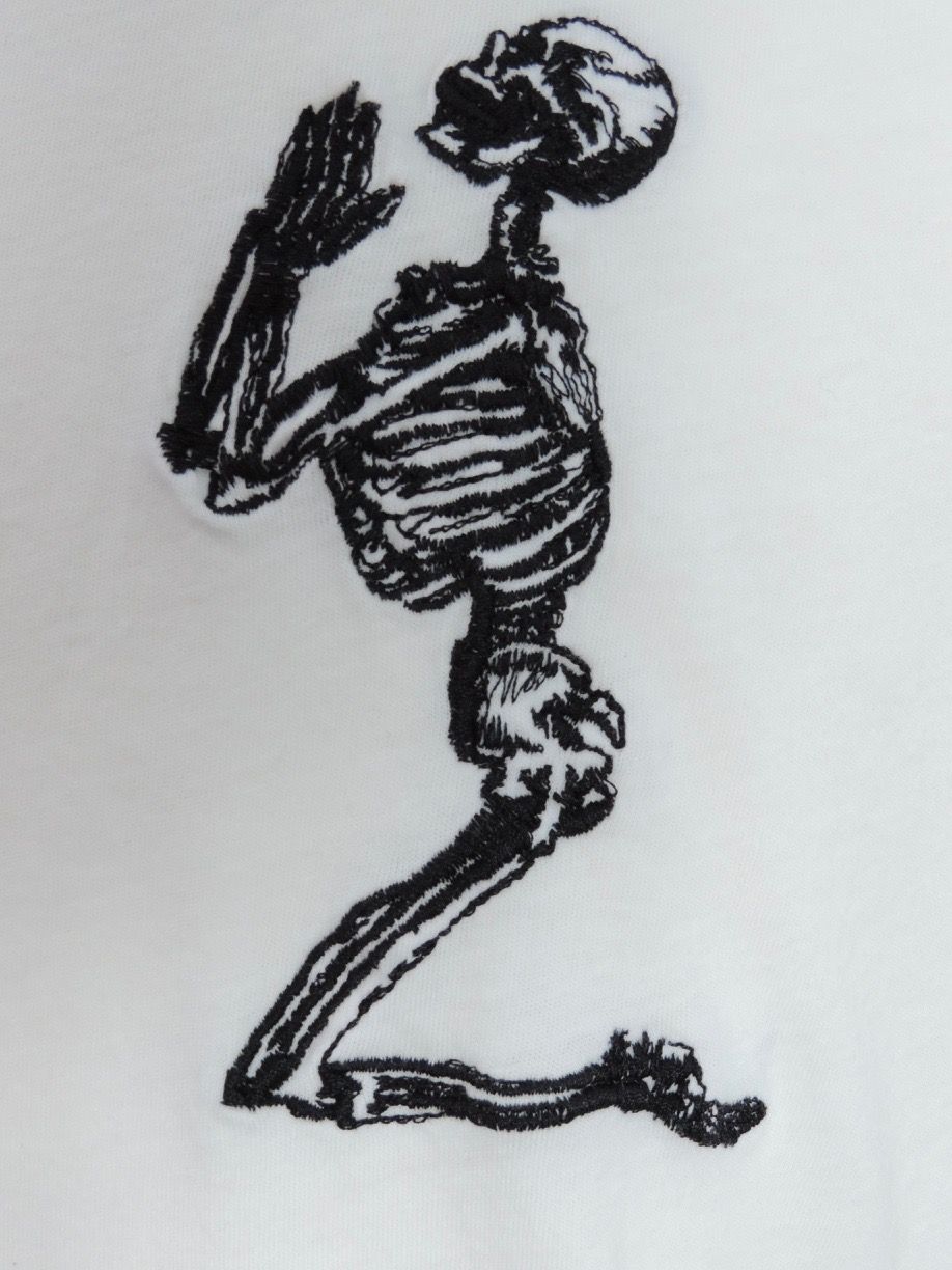 MCPPYF30/ Praying Skeleton / 日本未発売 /ロックTシャツ/アーティスト着用ブランド / コットンジャージー