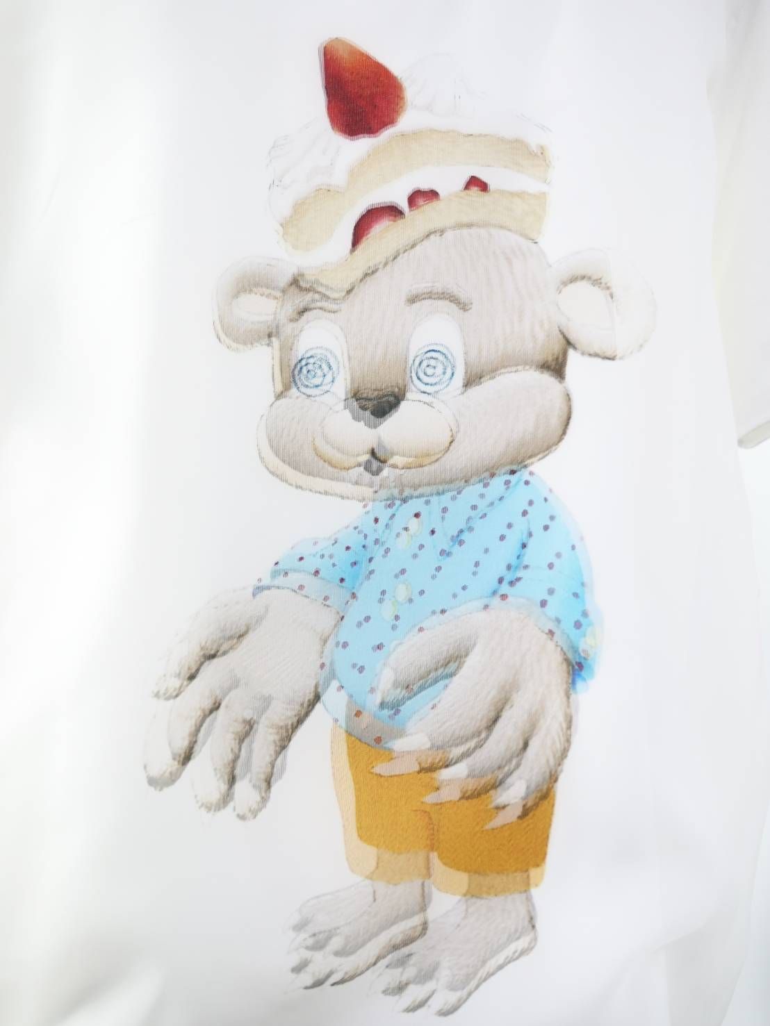 可愛いだけでは終わらない。違和感を纏う3DアートTシャツ / UNISEX /WHITE/ オーバーサイズ