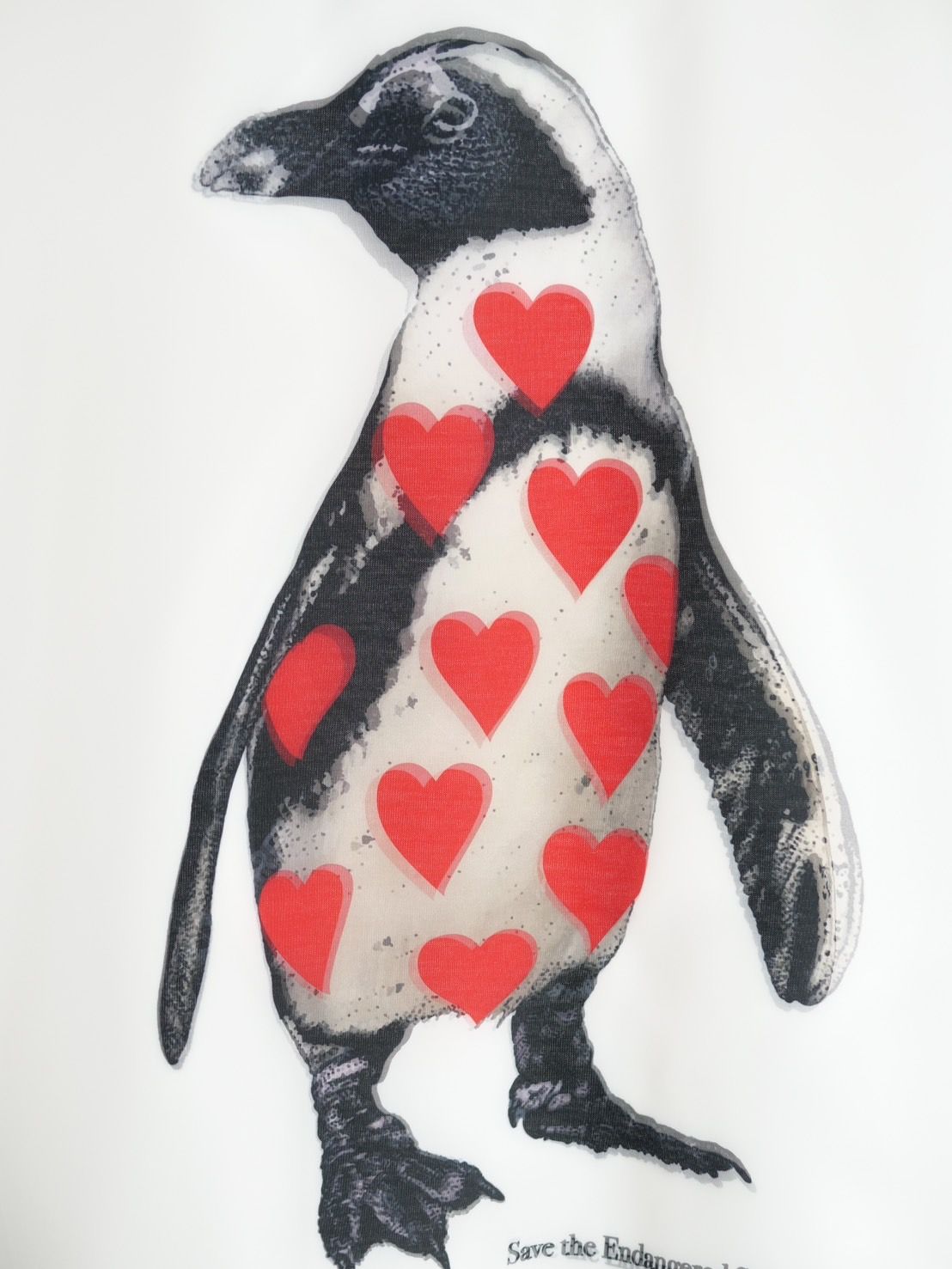 【3DアートTシャツ】RED LIST PENGUIN TR-001 /  ハートペンギン   / アートブランド / Art Tシャツ / WHITE / トロンプルイユファッション / ユニセックス