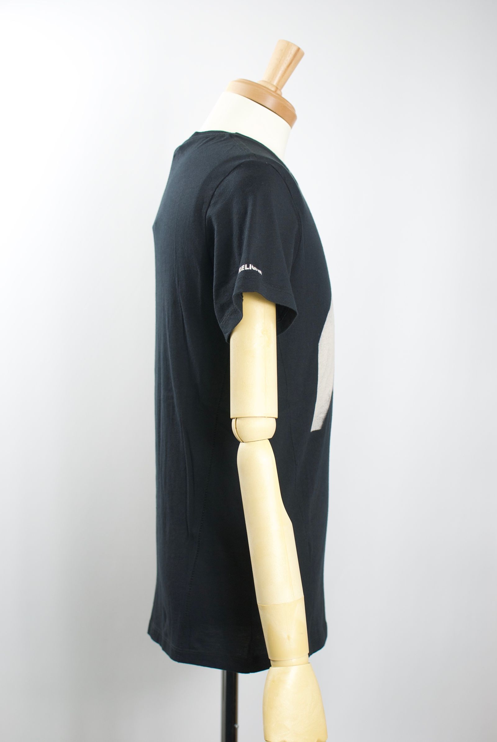 10BKNF02 / KNUCKLE / 日本未発売 /ロックTシャツ/アーティスト着用ブランド