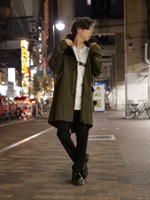 こなれた大人は「トレンドのART」を普段の装いに