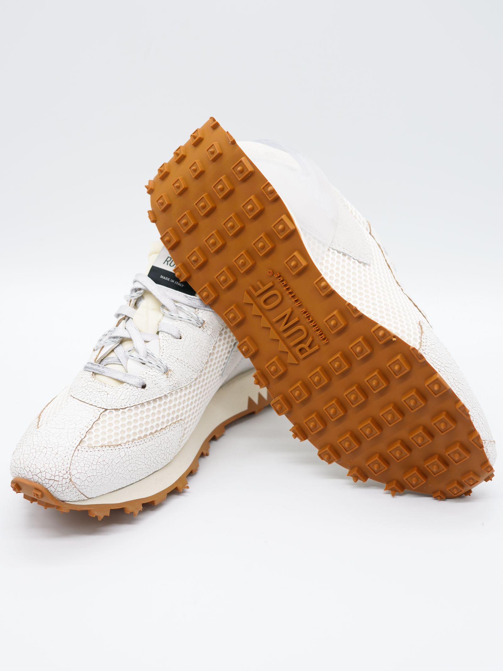 RUNOFスニーカー/  WHITE MAN TECH  / 大注目スニーカー / 異素材コンビネーション / ダットスニーカー / BOEMOS社