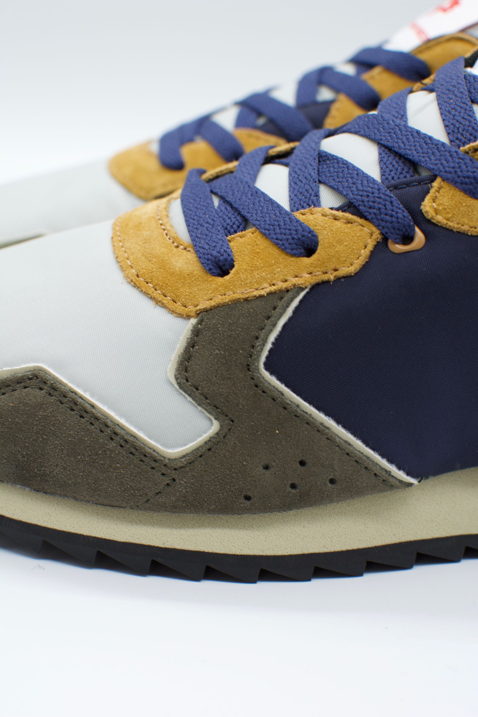 JET-M /  KHAKI×NAVY×RED  /ローカットスニーカー「スウェード×ナイロン×レザーの異素材コンビネーション」