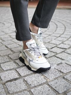 お洒落な大人は上手く柄物を取り入れ周囲との「差別化」を