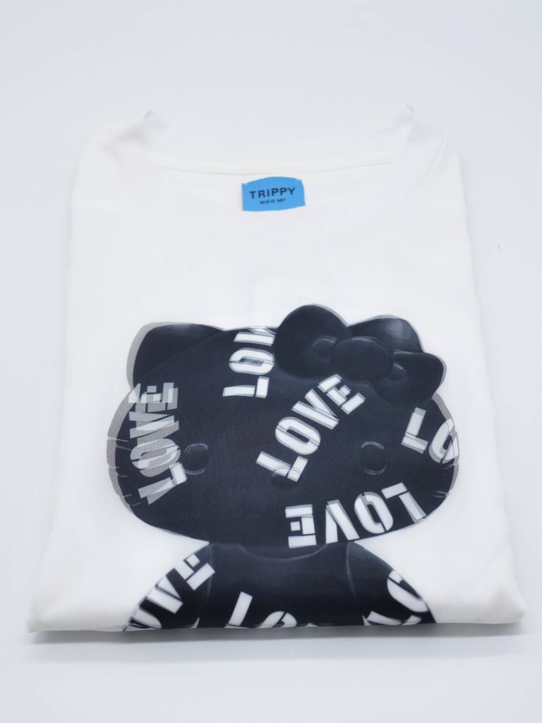 【新品・未使用】TRIPPY ART ハローキティTシャツ TRIPPY ART - 【3Dハローキティデザイン】 アートTシャツ