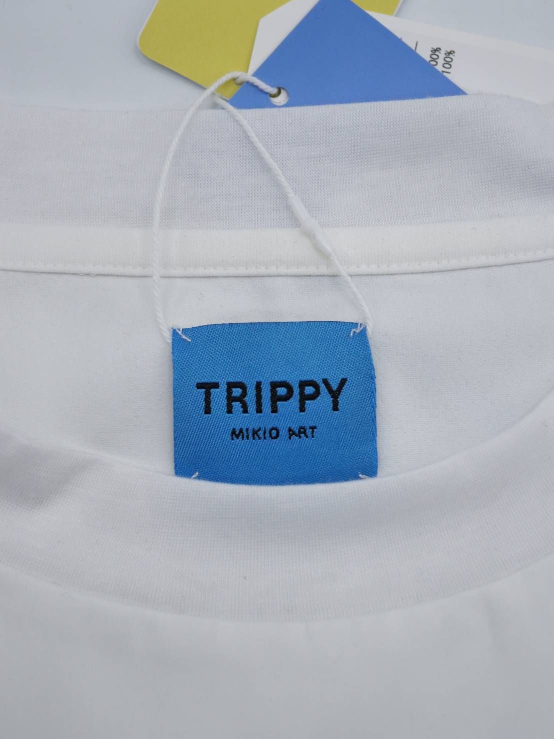 【3Dハローキティデザイン】 アートTシャツ / サンリオコラボ  / WHITE / ユニセックス