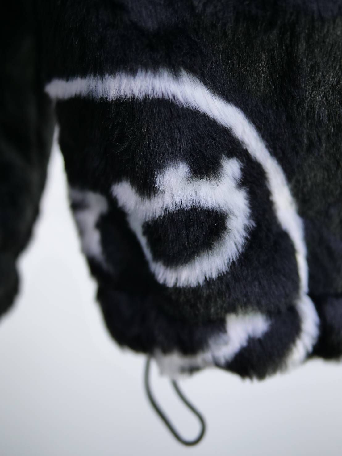 MAXSIX エコファージャケット｜MIKIO氏アートブランドの大人ラグジュアリーアウター