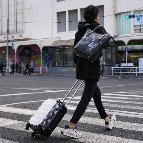 旅行先の装いは「楽さ」と「カッコよさ」が最適解