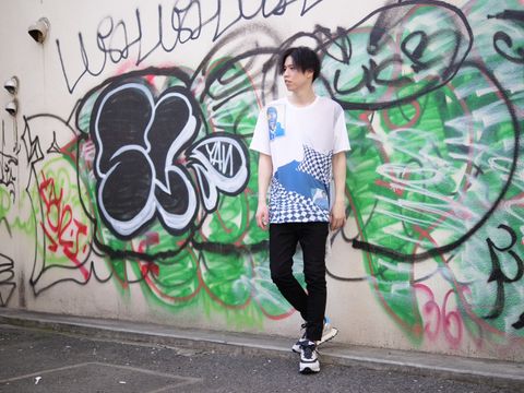 Tシャツ1枚でも体型を隠せる大人術。