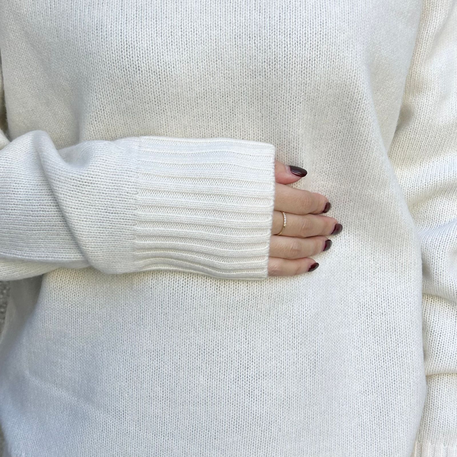 round neck sweater / ニット / クルーネックセーター / ホワイト