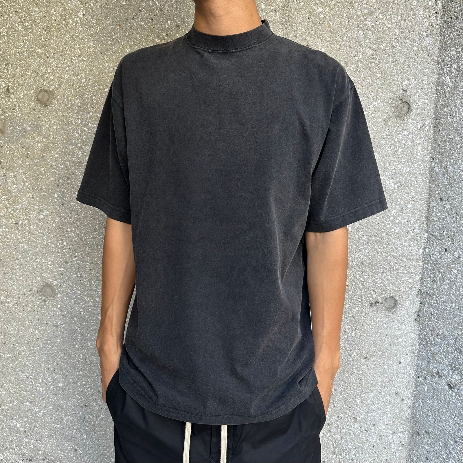 スワロフスキーロゴ Tシャツ / Tシャツ / スワロフスキー / 洗い加工 / ブラック