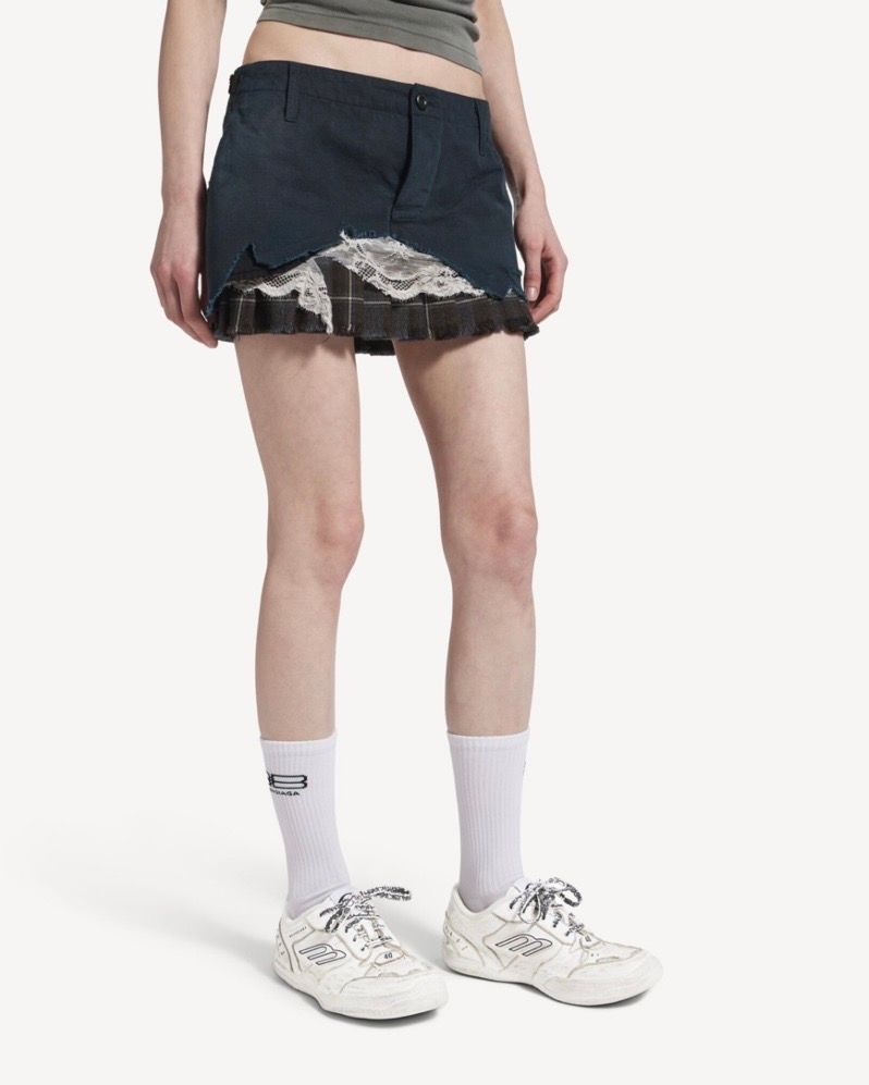 Hamptons ミディアム Worn-out スニーカ / ウィメンズ / シューズ / スニーカー / ホワイト / 2026SS NEW