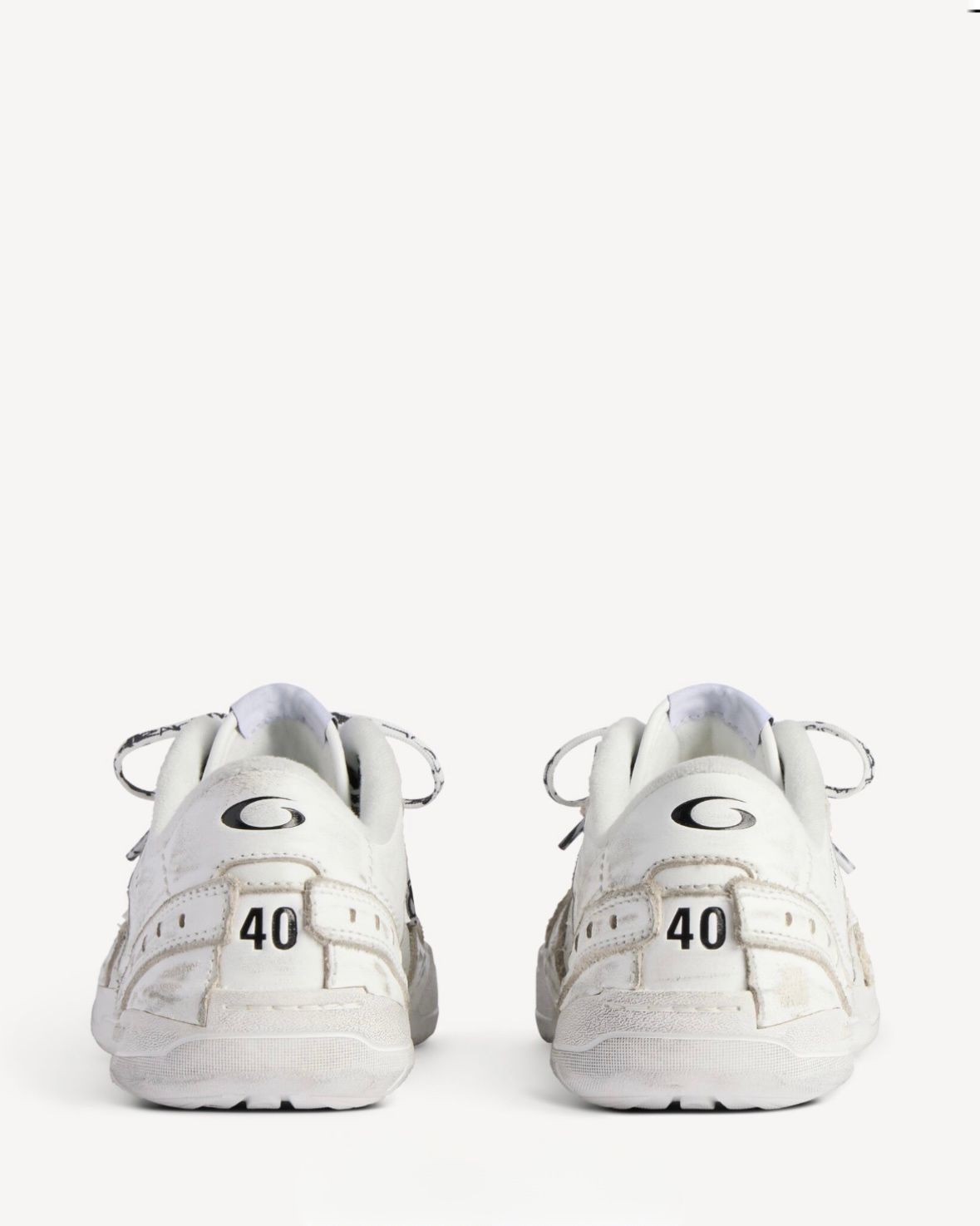 Hamptons ミディアム Worn-out スニーカ / ウィメンズ / シューズ / スニーカー / ホワイト / 2026SS NEW