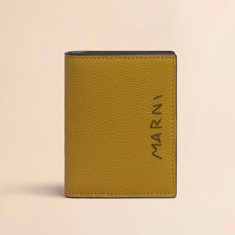 レザー製 二つ折り財布 マルニメンディング刺繡入り / マスタード / 25aw new