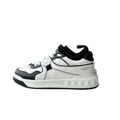 One studs nappa leather low top sneaker / シューズ / スニーカー / レザー / スタッズ / ホワイト