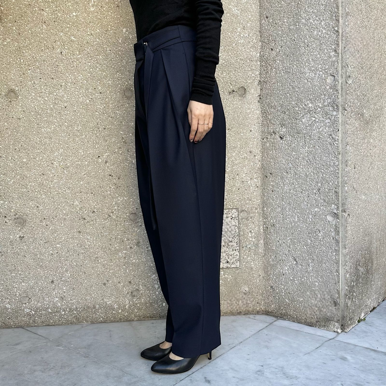 Barel pants / テーパードパンツ / ベルトパンツ / ネイビー