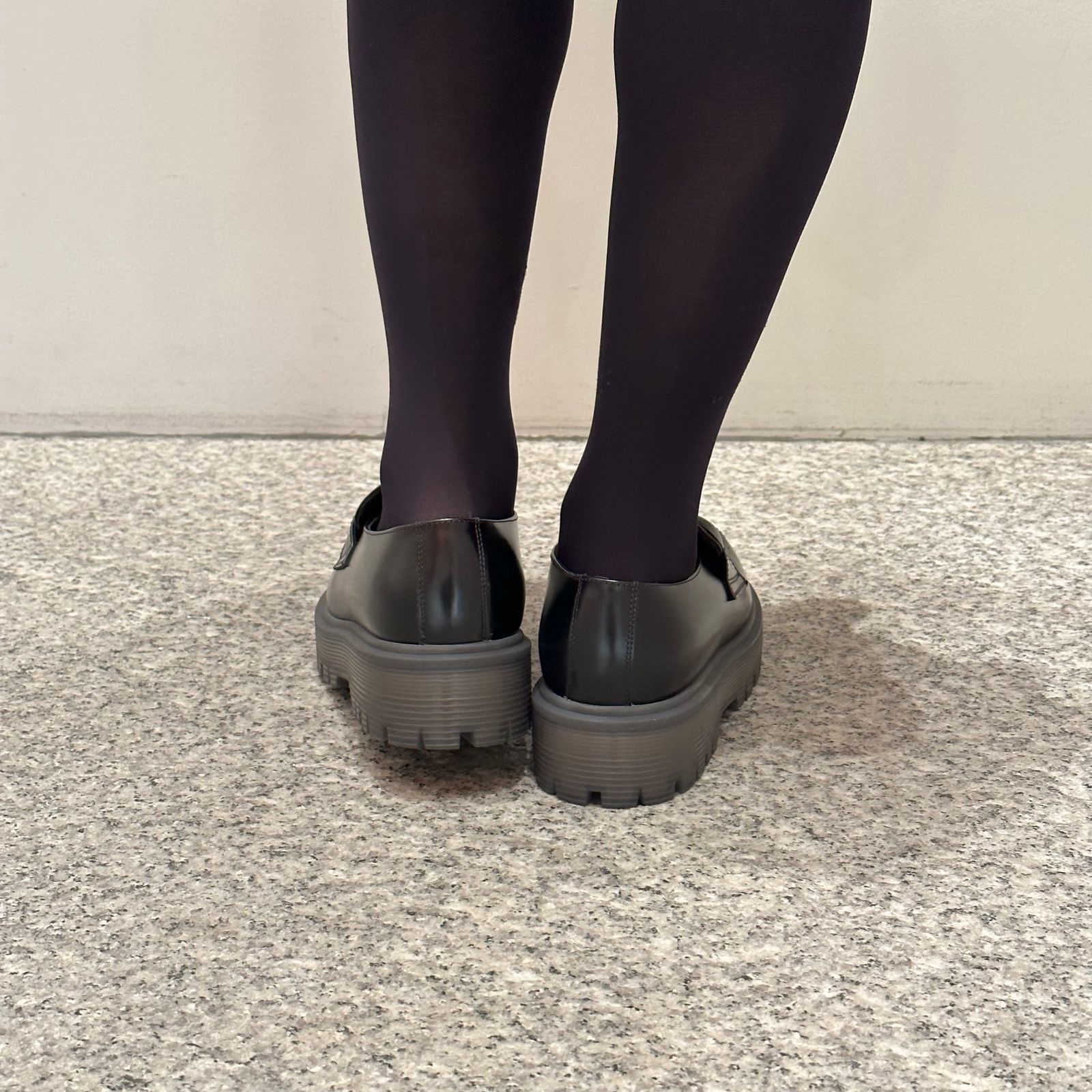 One studs calfskin moccasin / 靴 / モカシン / レザー / スタッズ / ブラック
