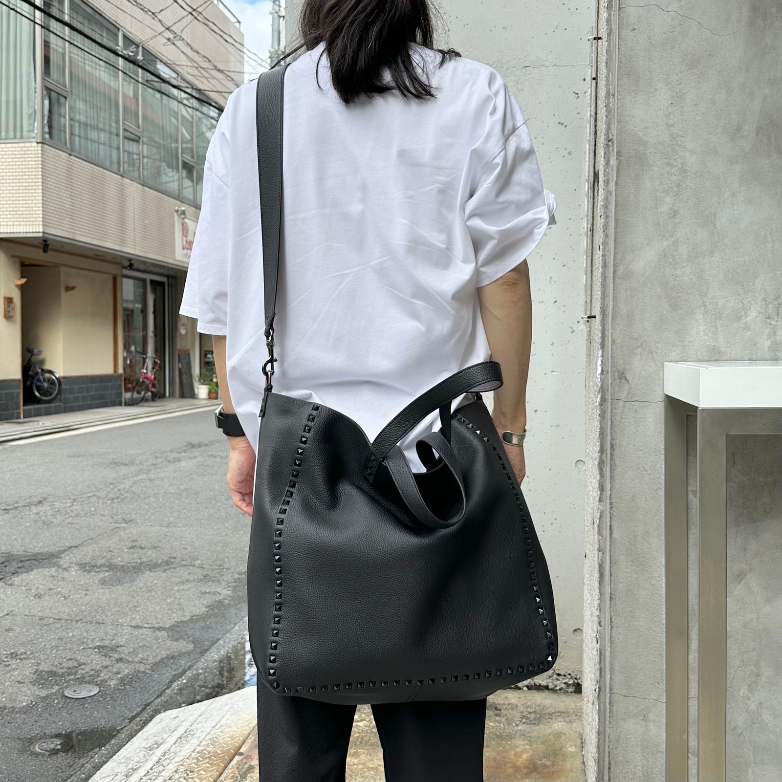 Rock studs grained Calfskin reversible tote / ショルダー トートバッグ / 2way / 牛革 / メンズ / ブラック
