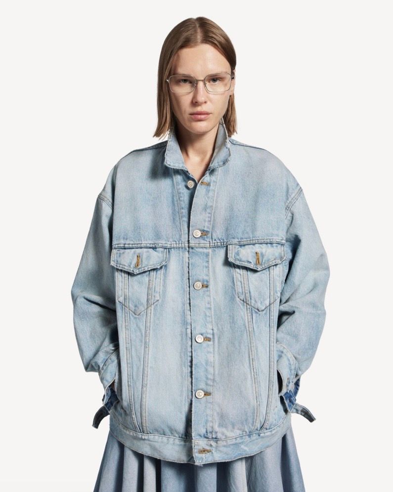 ダーティーエフェクト デニムジャケット レギュラーフィット / ウィメンズ / ウェア / デニム / ライトブルー / 2026SS NEW