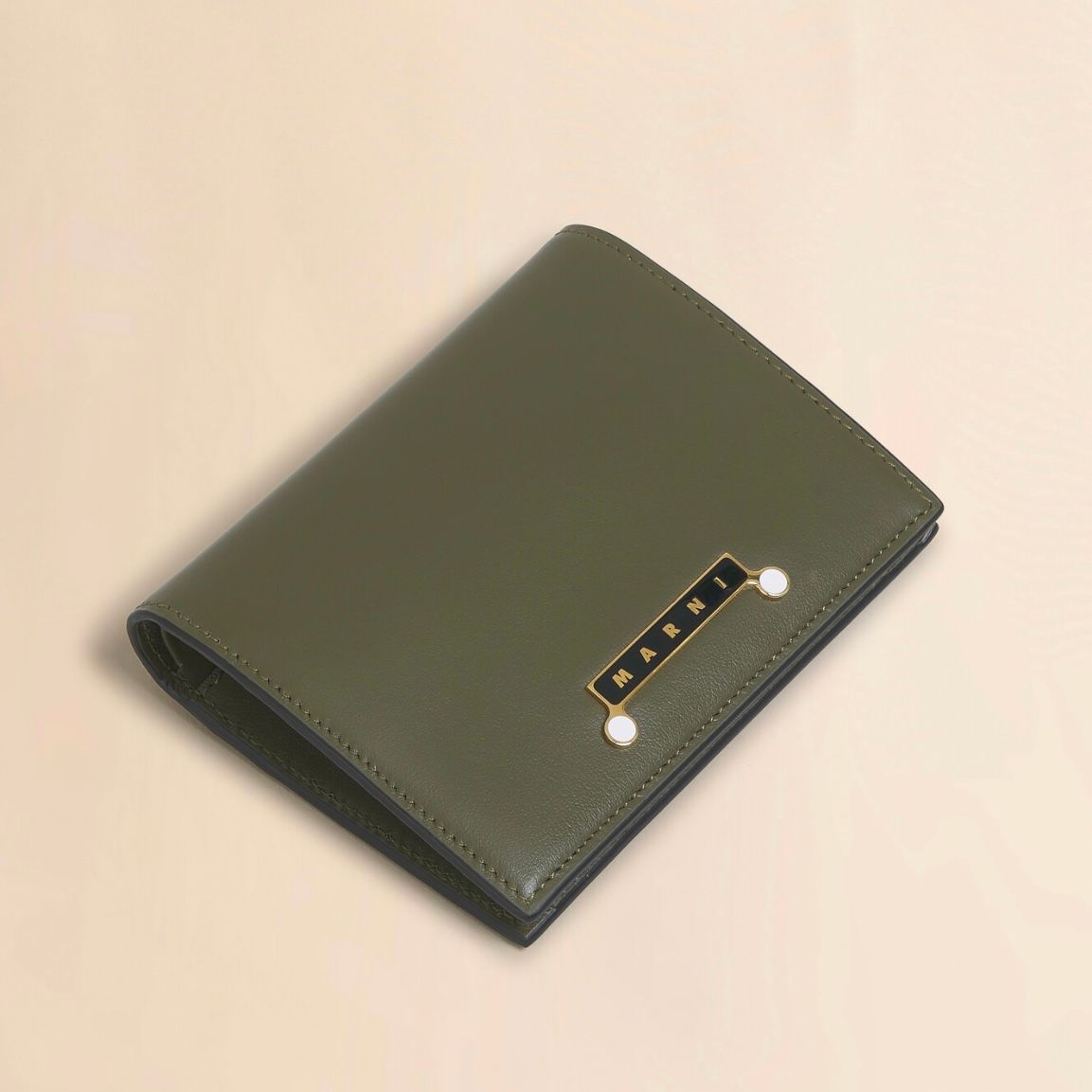 レザー製 Envelope 二つ折り財布 / カーキ / 25aw new
