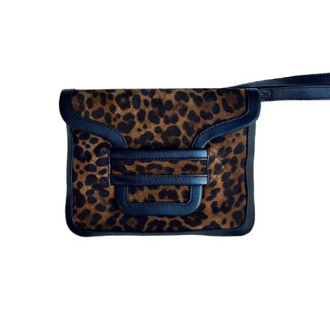 Alpha pouch / ポーチ / ショルダーバッグ / レザー / レオパード
