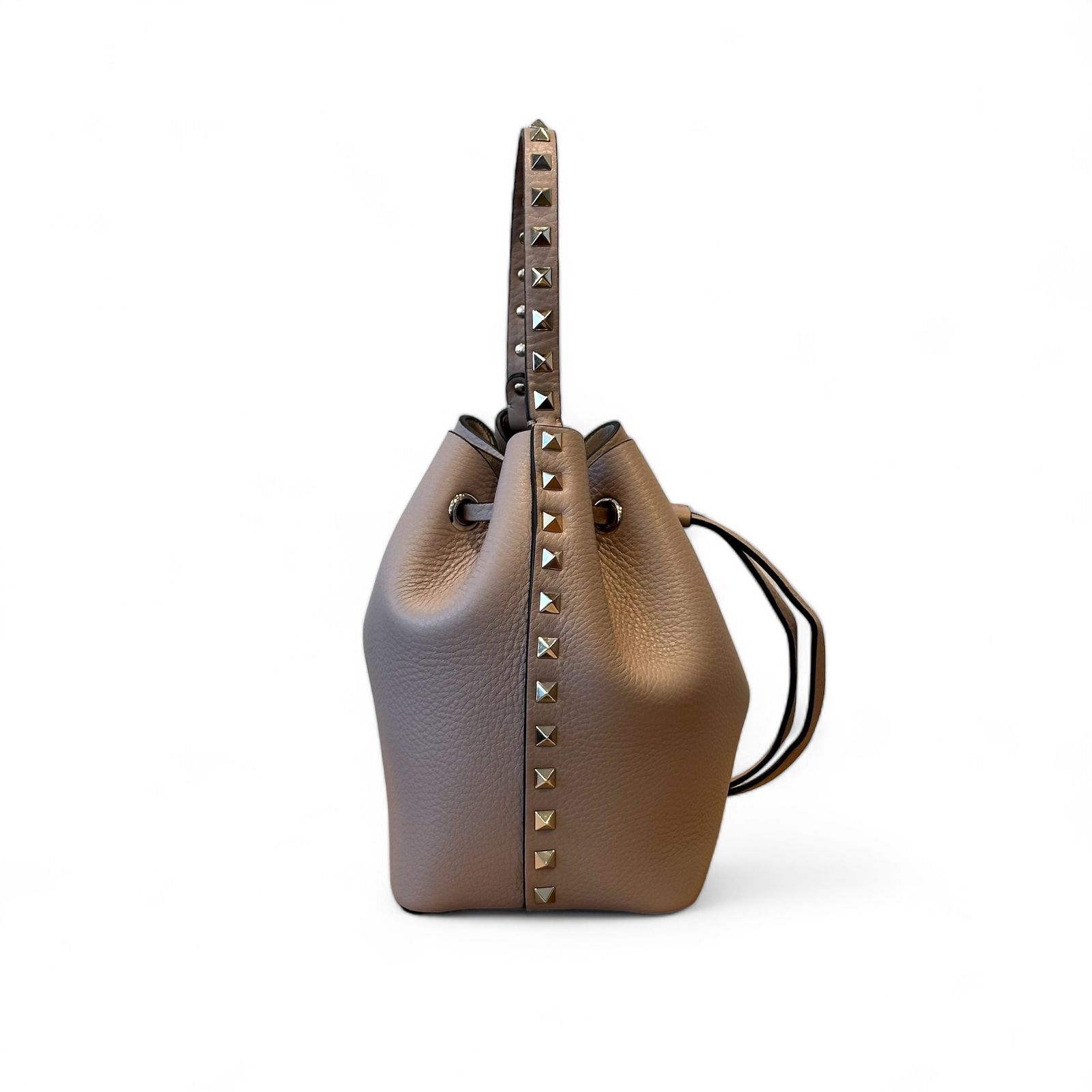 【VALENTINO GARAVANI】textured-leather バケット バッグ Valentino Garavani レザー バケットバッグ | ブラック
