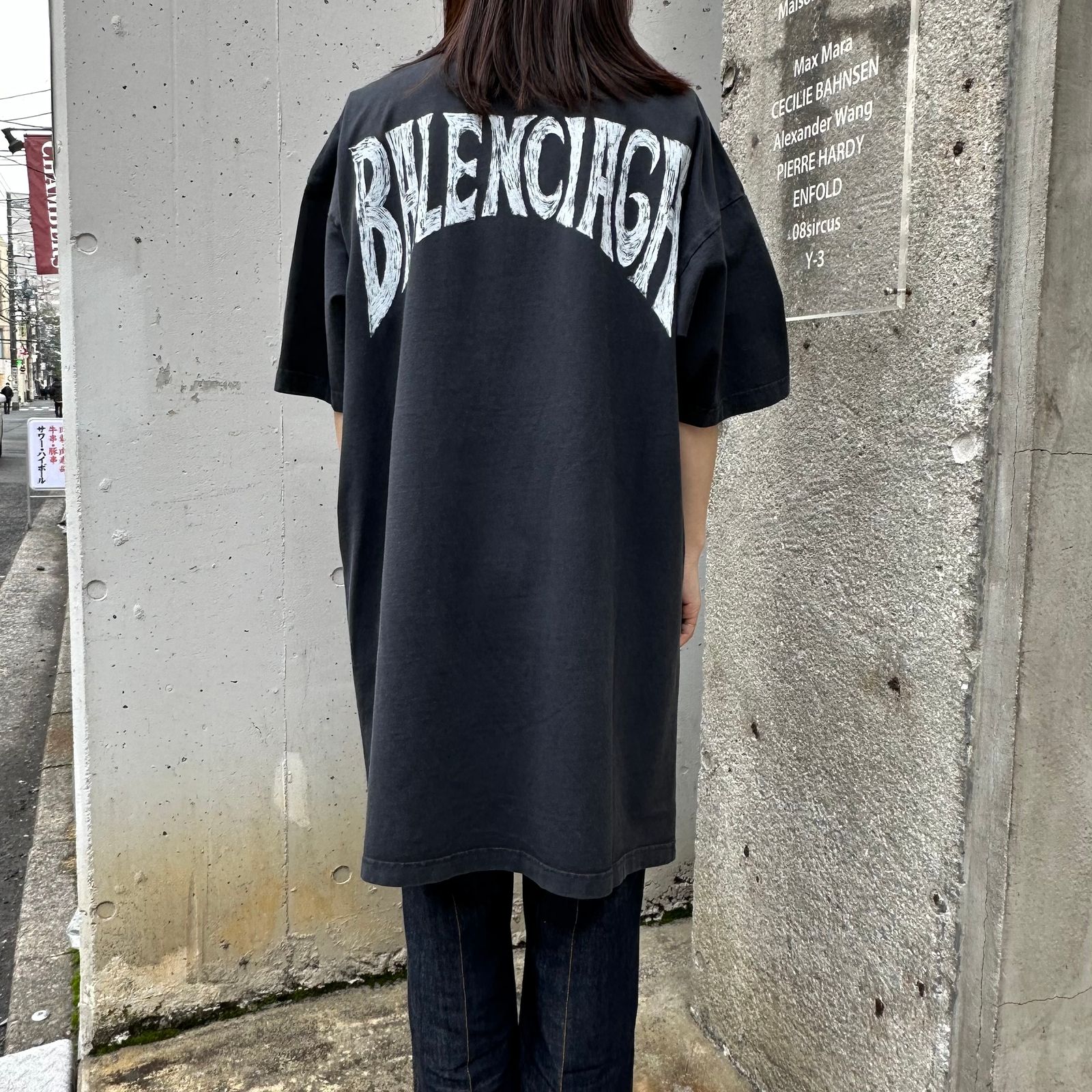 BALENCIAGA - アートワークプリント Tシャツ フィッテッド / ブラック / ウィメンズ | LATIN EVE