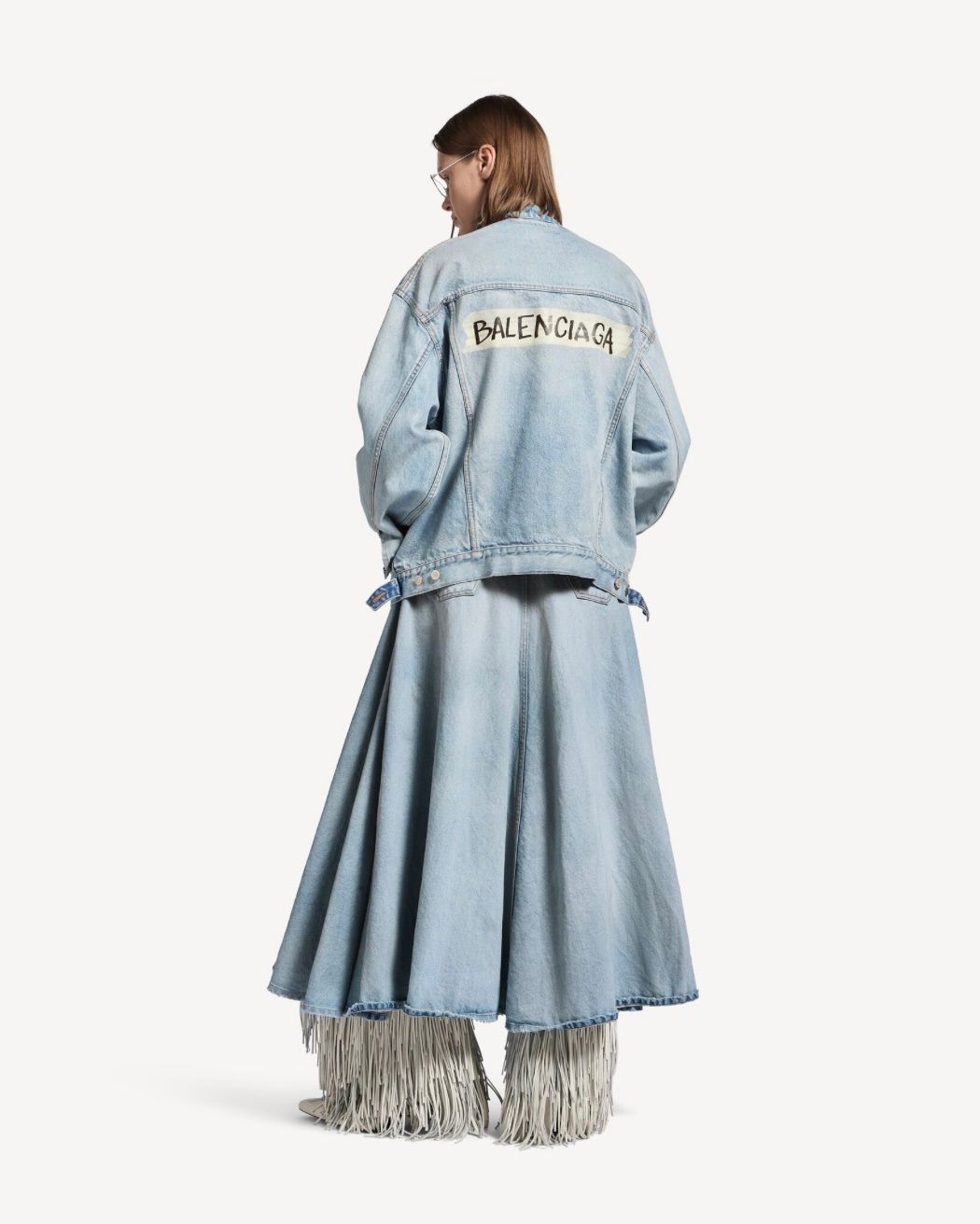 ダーティーエフェクト デニムジャケット レギュラーフィット / ウィメンズ / ウェア / デニム / ライトブルー / 2026SS NEW