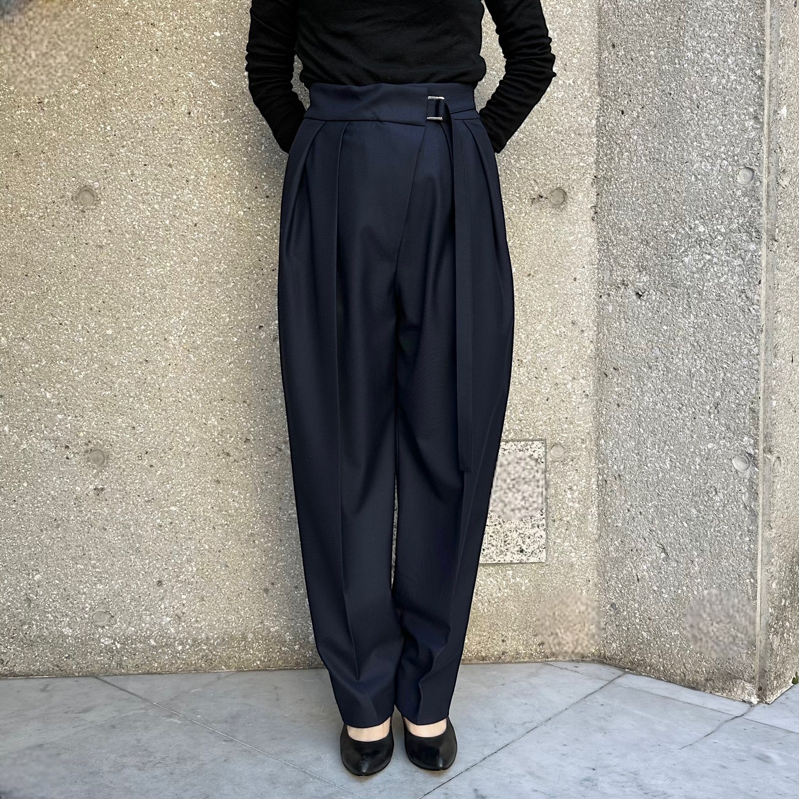 Barel pants / テーパードパンツ / ベルトパンツ / ネイビー