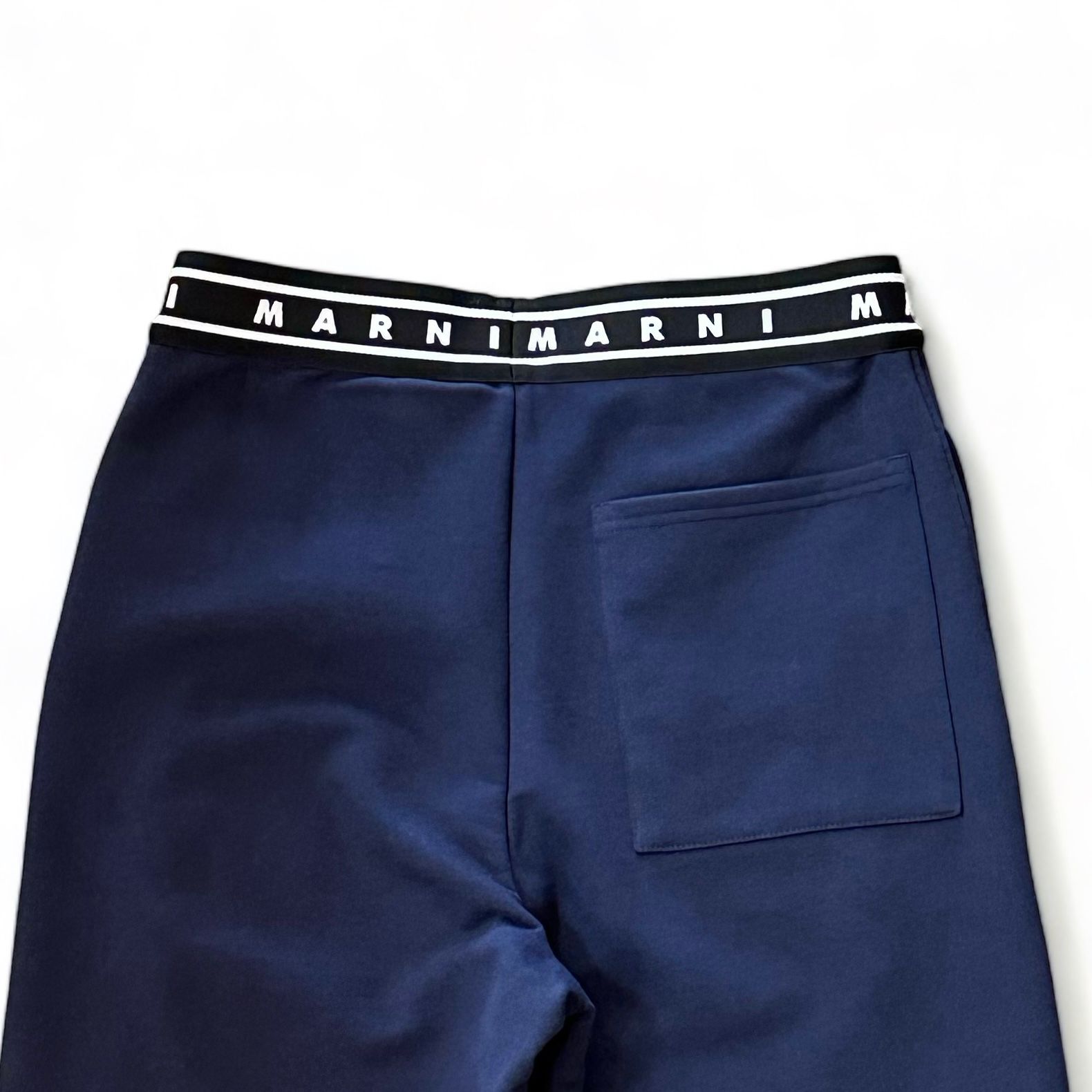 MARNI ネイビー チノパン ウエストゴム MARNI - ロゴウエスト パンツ / コットンパンツ / ネイビー