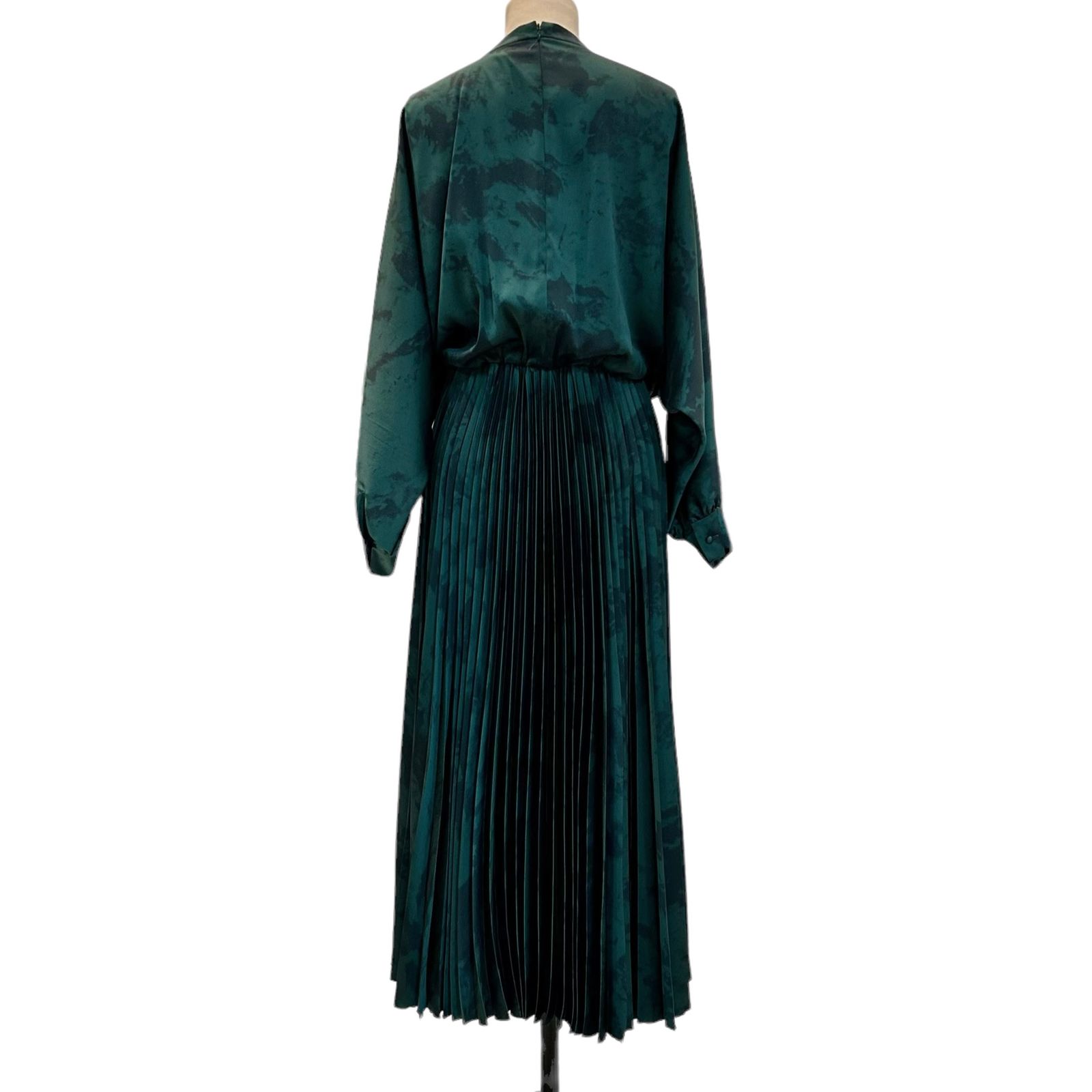 08sircus - Vintage satin half tone pleated Dress / ワンピース / ドレスワンピース / グリーン  | LATIN EVE