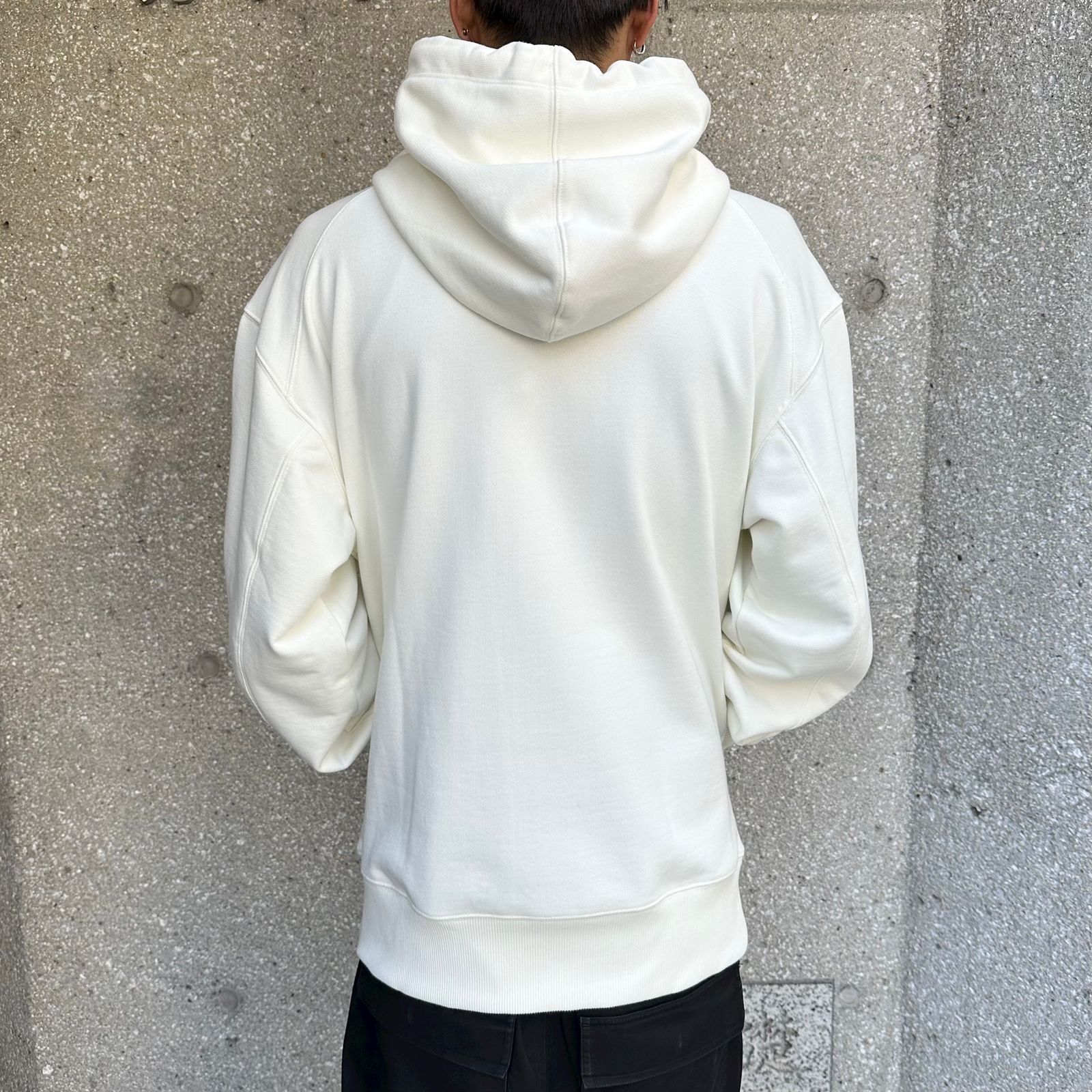 GFX Hoodie / フーディ / パーカー / オフホワイト
