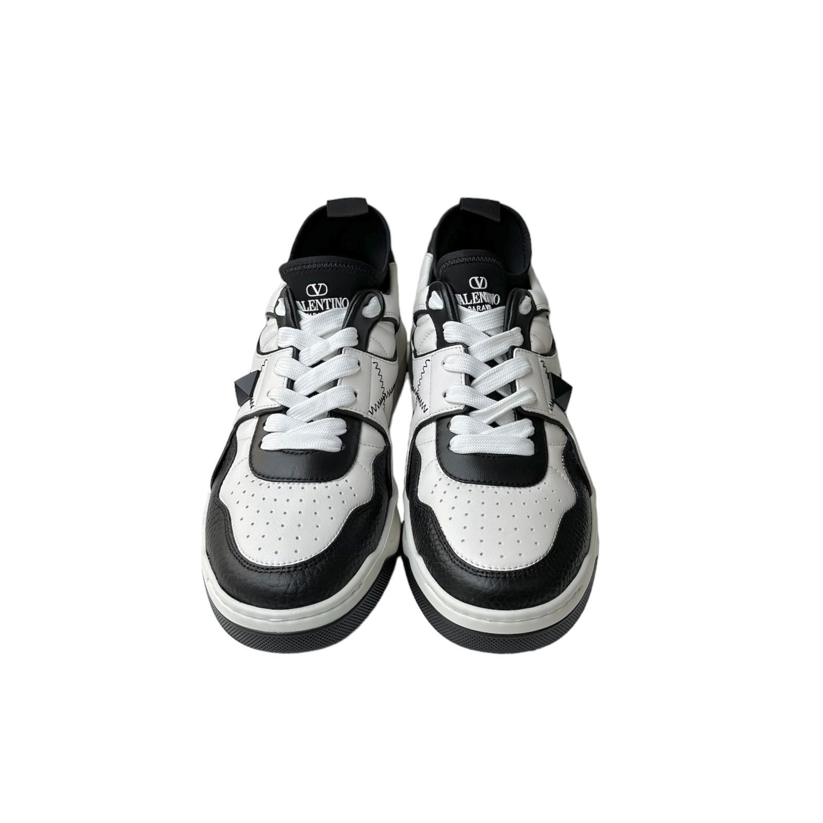 One studs nappa leather low top sneaker / シューズ / スニーカー / レザー / スタッズ / ホワイト