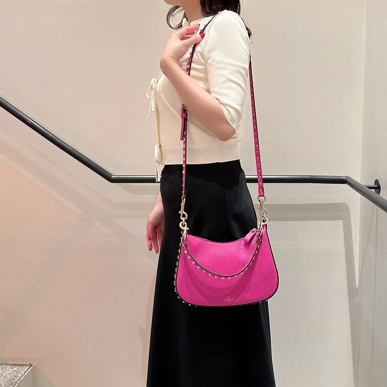 Rock studs grained calfskin hobo bag / バッグ / ショルダーバッグ / ハンドバッグ / 2way / レザー / カーフレザー / ロックスタッズ / ピンク
