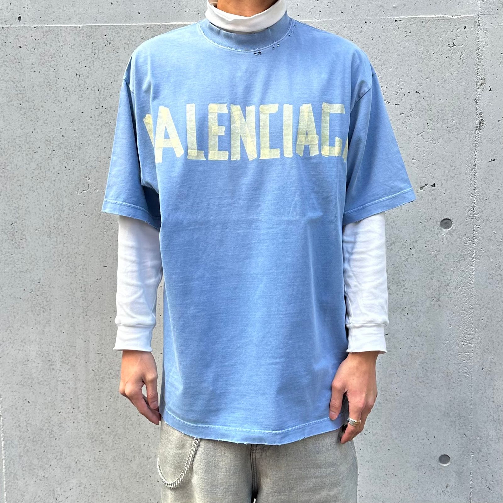 BALENCIAGA - TAPE TYPE Tシャツ ミディアムフィット / ブルー/ユニ 